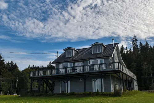 Hekate's Retreat Hotels in North Coast