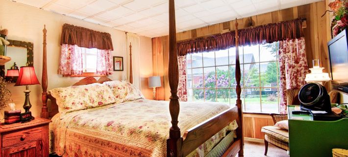 Lily Garden Bed and Breakfast Hotels in Jefferson County