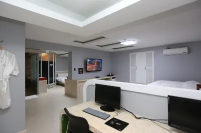 Opera 21 Hotel