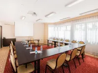 Qubus Hotel Łódź โรงแรมในลอดซ์