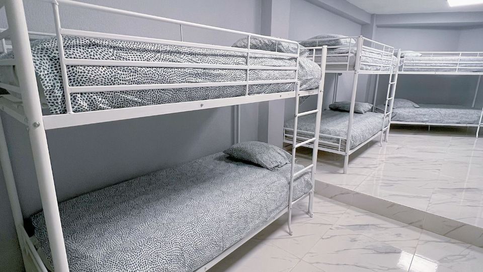Hostel Acacias