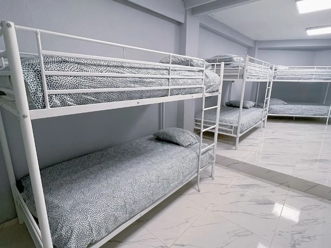 Hostel Acacias - Madrid