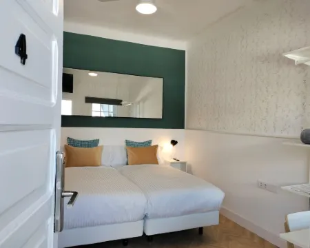 Room27- City Center Hotels in La Laguna