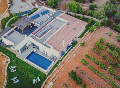 Mercedes Country House