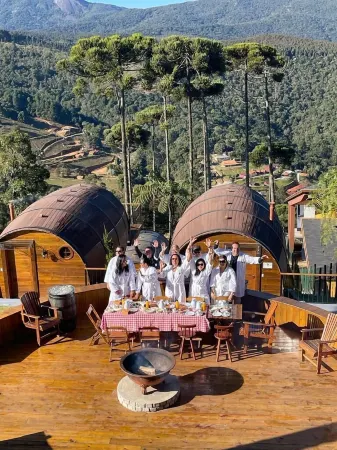 Pousada Villa Barril Отели рядом с достопримечательностью «Escola Mineira de Falcoaria»