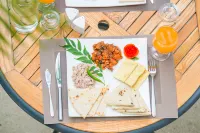Lhohi Inn Boutique Hotel - breakfast