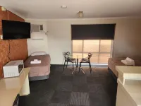 Sun River Resort فنادق في Gol Gol