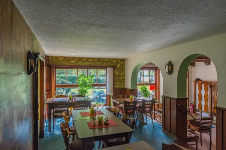 Mühlen Hotel Konschake Отели рядом с достопримечательностью «Burg Thurant»