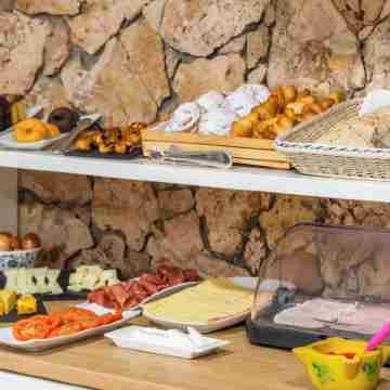 Hostal Menurka Dining/Meeting Rooms