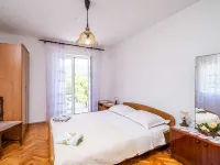 Apartments Zarac Hotels in Zaton