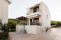 Seaside Getaway - Aelia Villa's Dreamy Paradise