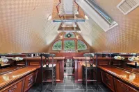 Westchester Castle Ossining Hotel di Independence