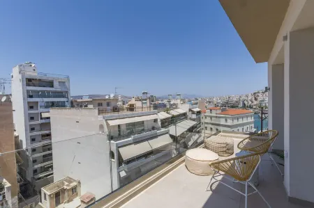 The Mediterranean Suites Отели рядом со станцией Piraeus Railway Station