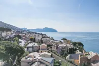 Central Design Flat With Parking Hotels in Bogliasco