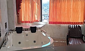 Hostal Kapital City