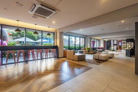 Housi Faria Lima Отели рядом с достопримечательностью «Butantan Institute»