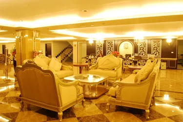 รูปภาพของแอลเค รอยอล วิง