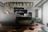 Bacã Suites, Restaurant & Bar