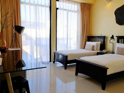 Luxx Boutique Boracay