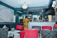 Constellation Hotel - 주차장