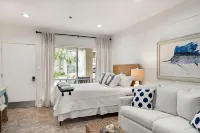 Beach Club Access and Tennis Courts - Charming Island Retreat Hotel a Fripp Island