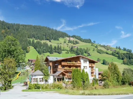 Group Holiday Apartment in Oberau with Pool Use