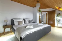 Fully equipped vacation home with large garden and free parking spaces