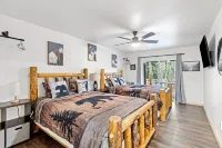 Ultimate Getaway: Movie Theater, Sauna, Hot Tub,WiFi, EV Charging,Pet-Friendly