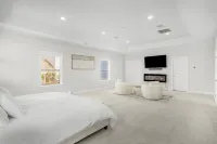 7 Bedroom 6,500 Sq Ft Masterclass Style Meets Elegance