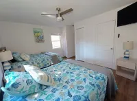 St. Pete heated pool hot tub, 5 min to the beach 케네스 애덤스 공원 주변 호텔