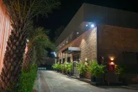 MD FARMS AND RESORTS Hotels in Chhatikara