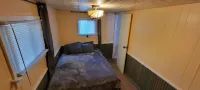 Cozy 2-bedroom Cottage - Trail access to Loon Lake