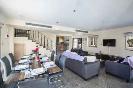 Protaras Holiday Villa DV1