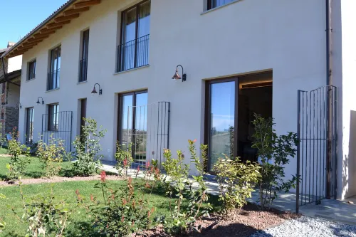 Le Cornici - Cascina di Charme Hotels in Rodello