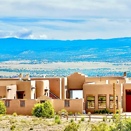 The Grand Hacienda Inn