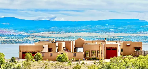 The Grand Hacienda Inn