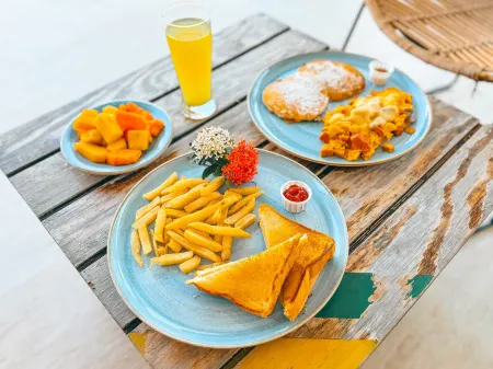 In di House of Reggae Boutique Отели рядом с достопримечательностью «Плайя Спрат Бигт»