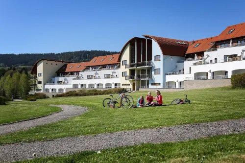 ليبنو ليك ريزورت