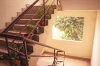 Happy Home 2BHK - 10 Mins from Sangam River