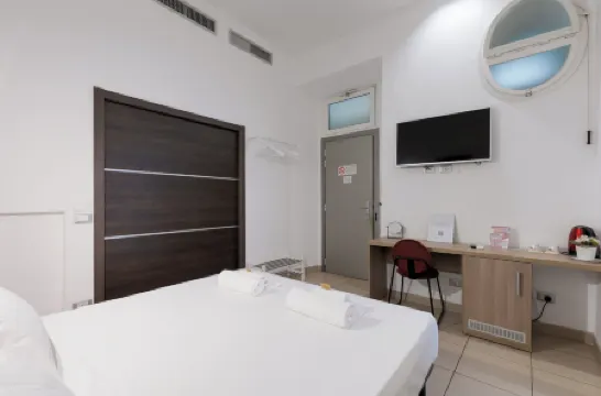 Merulana 43 - Guest House Отели рядом с достопримечательностью «Триумфальная Арка Константина»