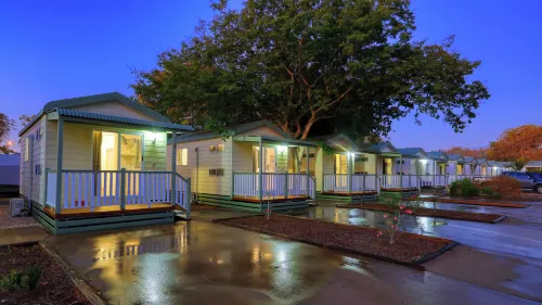 Gday Parks Emerald Hotels in Emerald