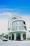 La Garden Hotel Vân Đồn by Bay Luxury Các khách sạn gần Hải đăng Phương Đông Vân Đồn