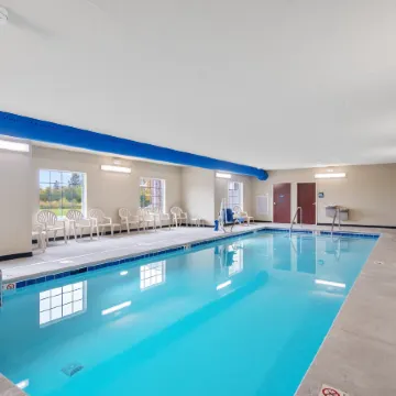 Cobblestone Hotel & Suites - Austin