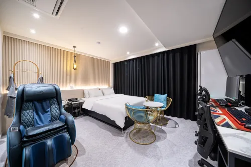Chungju Hotel Plein Chungju City Hall - Motels