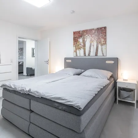 Exclusive (top floor) new-build vacation apartment with distant views