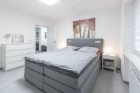 Exclusive (top floor) new-build vacation apartment with distant views