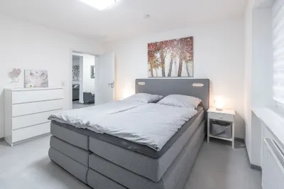 Exclusive (top floor) new-build vacation apartment with distant views