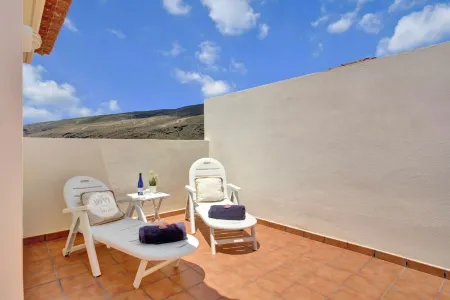 ROOF TERRACE WITH POOL NEAR BEACH