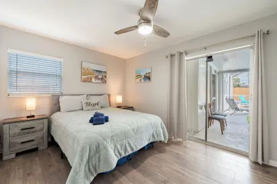 Gorgeous 4-bedroom Pool House in Bradenton with WiFi and AC IMG Academy Golf Club 주변 호텔