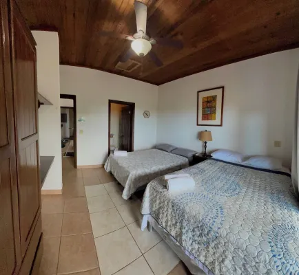 Beautiful and comfortable 2 bedroom unit, full furnished and close the beach.
